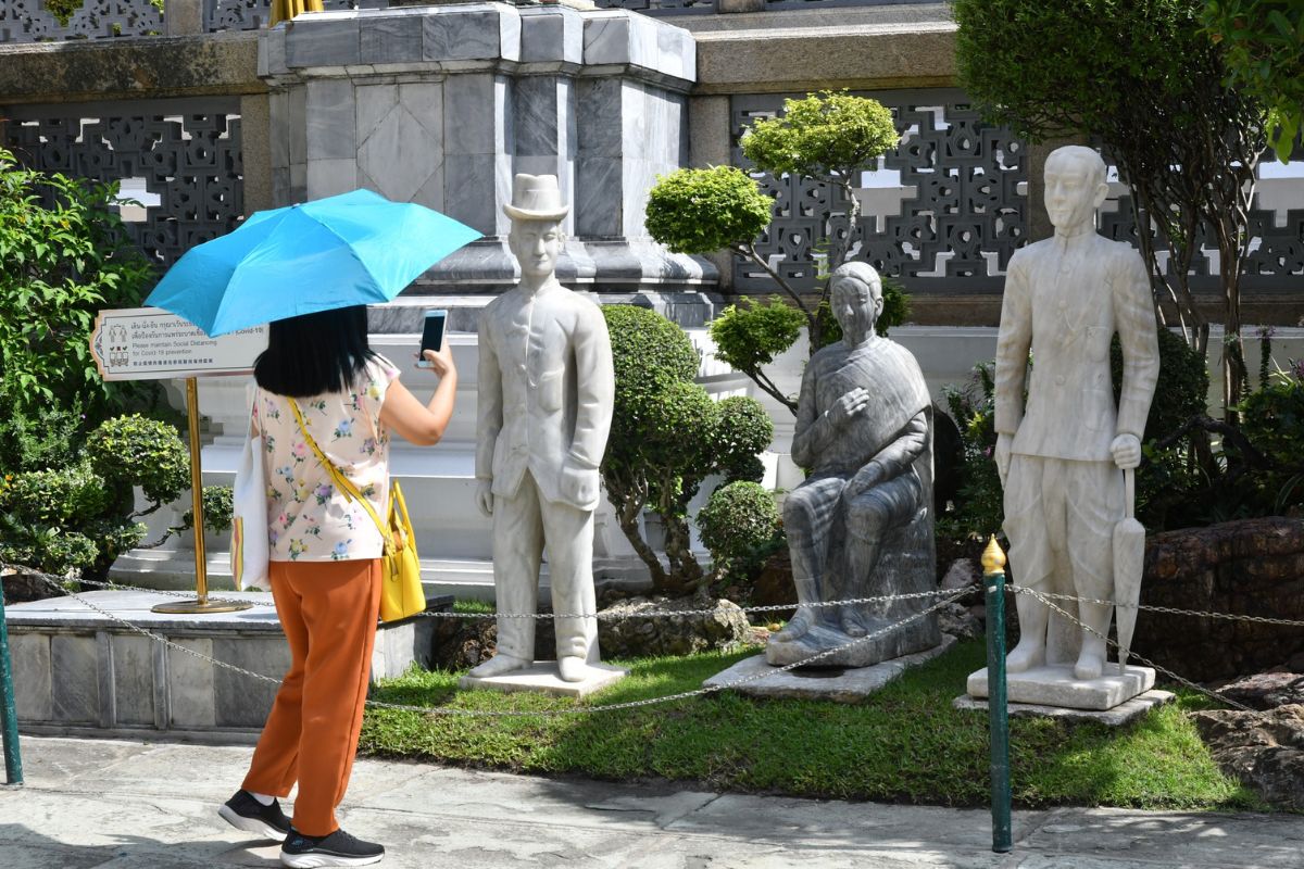 ประติมากรรมหินสลัก วัดพระแก้ว เรื่องราววัฒนธรรม ประวัติศาสตร์