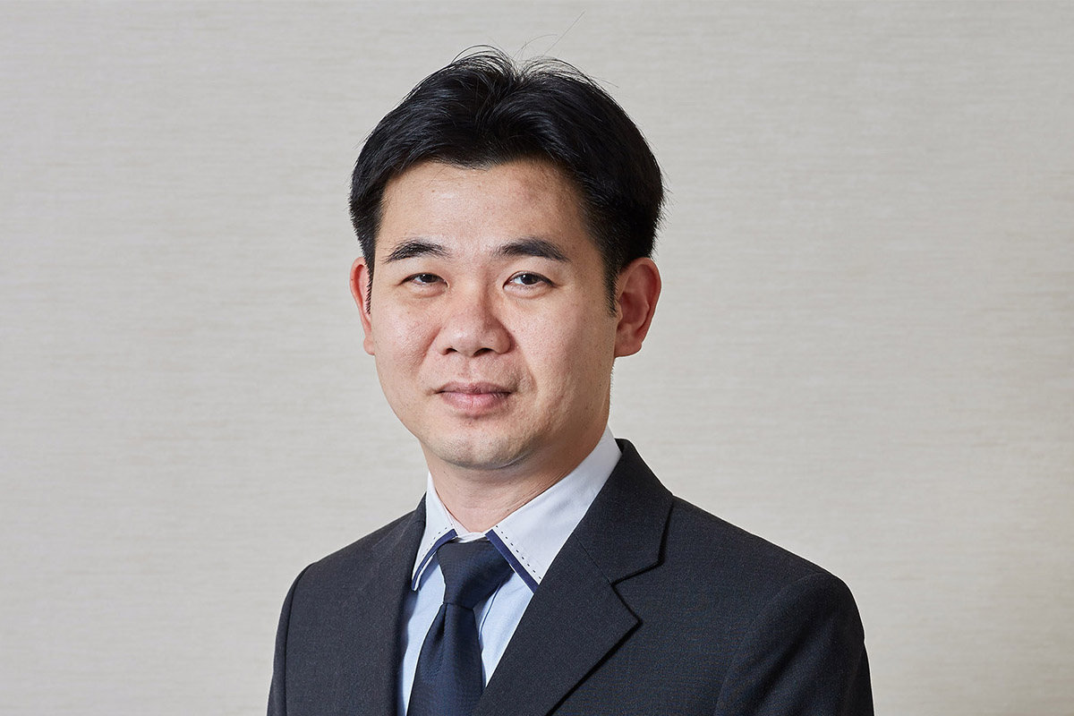 อภิชาติ ผู้บรรเจิดกุล