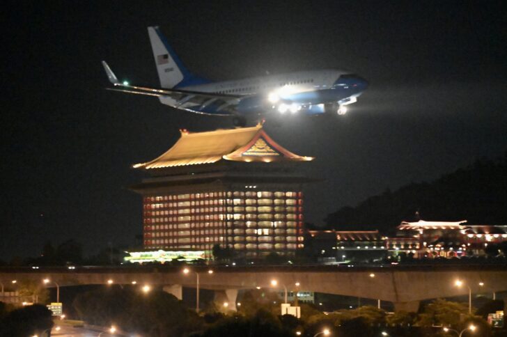 TAIWAN-US-CHINA-POLITICS-DIPLOMACY จีนประกาศซ้อมรบรอบไต้หวัน ตอบโต้เพโลซีเดินทางเยือน