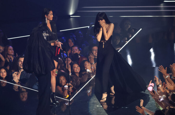 2022 MTV Video Music Awards at the Prudential Center in Newark, New Jersey รัฐบาลชื่นชมลิซ่า