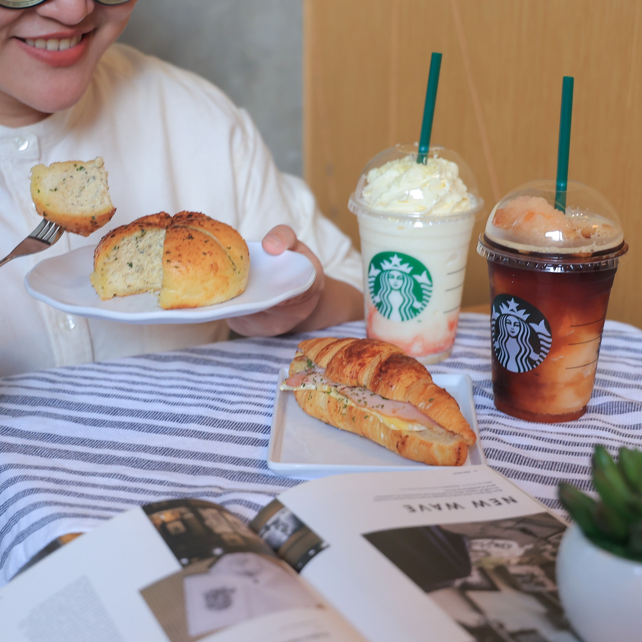 สตาร์บัคส์ จัดโปรโมชั่นซื้อ 1 แถม 1 เฉพาะวันที่ 12 ส.ค. 65