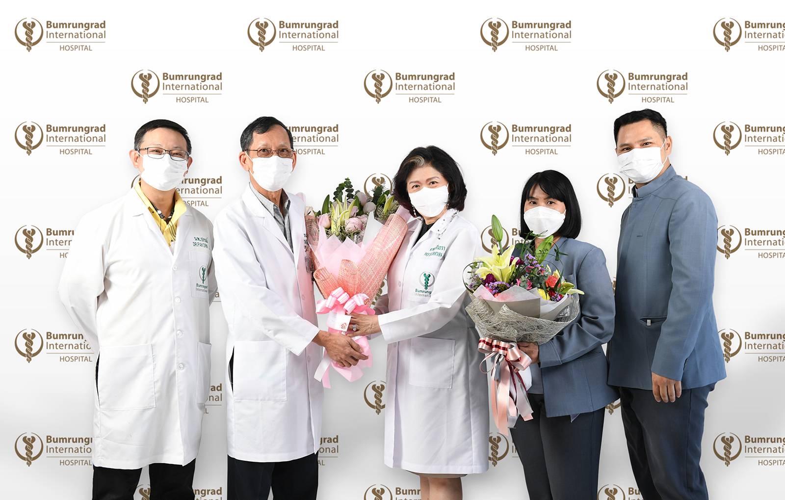 บำรุงราษฎร์ เชื่อมั่นในศักยภาพแพทย์รังสีร่วมรักษาระบบประสาทและร่วมภาคภูมิใจกับ ศ.พญ. ศิรินธรา
