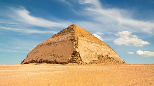อารยธรรมแห่งยุคราชอาณาจักรเก่าของอียิปต์ ล่มสลายลงเมื่อราว 2,000 ปีก่อนคริสตกาล