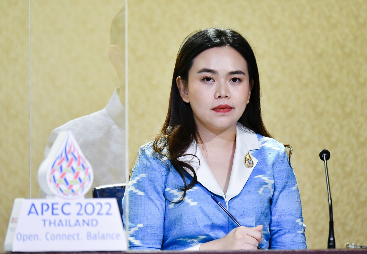 ครม.แต่งตั้ง ตระกูลนพอมรวดี นั่งผู้ช่วยรัฐมนตรี ต่ออายุเด็กบิ๊กป้อมอีกวาระ