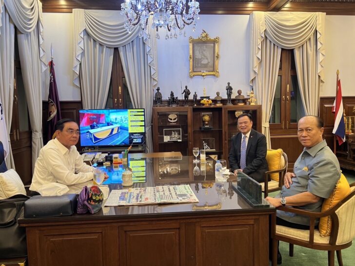 ประยุทธ์ เปิดห้องกลาโหม ประยุทธ์ เปิดห้องกลาโหม