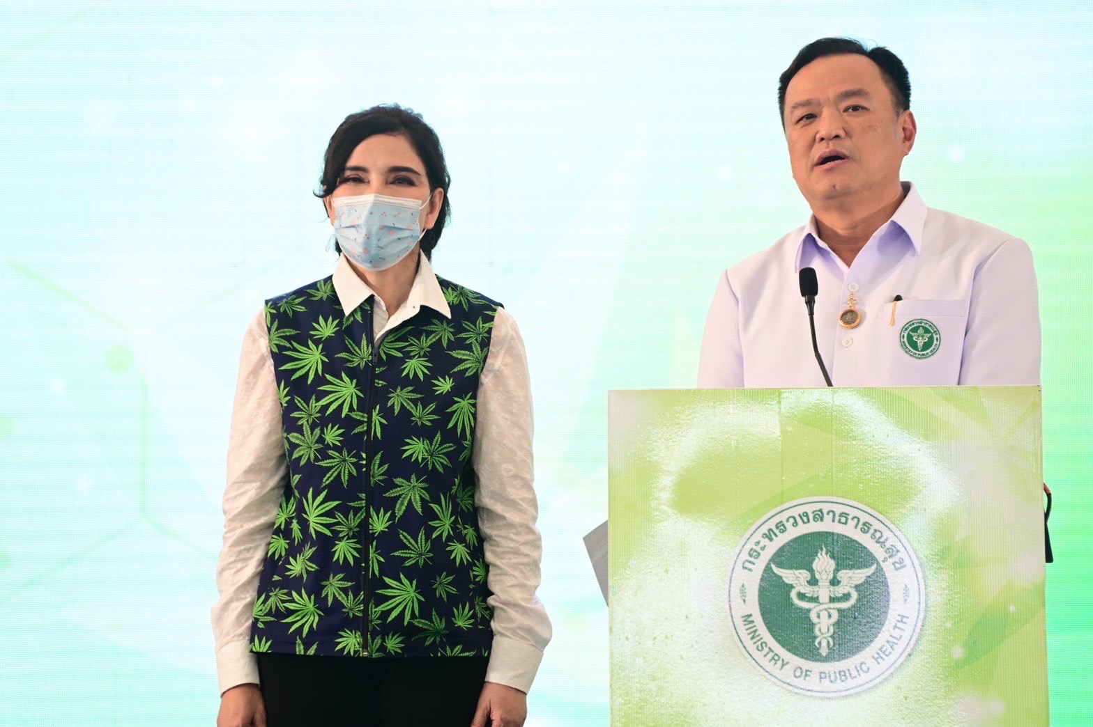 อนุทิน-มนัญญา เปิดงานมหัศจรรย์กัญชา หนุนองค์ความรู้ รายได้เกษตรกร