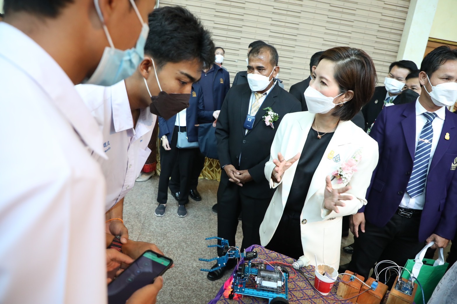 ตรีนุช เตรียมจัดสัมมนาผู้นำสภานักเรียนทั่วประเทศ นำความเห็นส่งต่อนายกฯ
