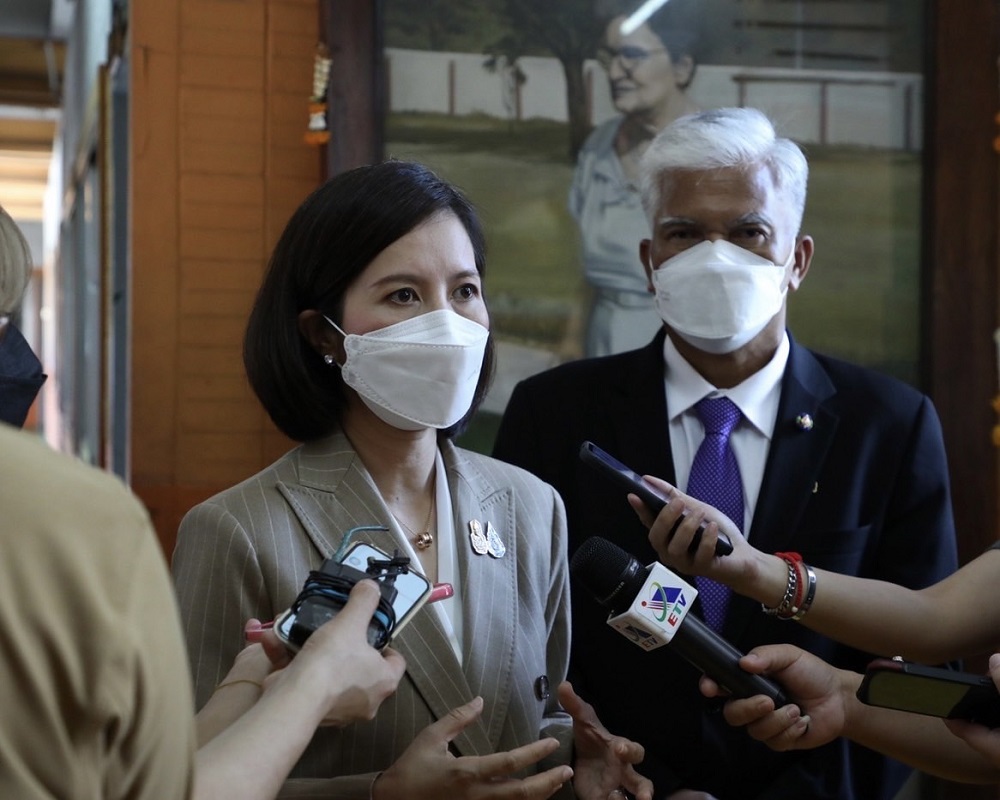 ตรีนุชสั่งตั้งกรรมการสอบโรงเรียน จ.อุบลฯไม่มีไฟฟ้าใช้สอนนักเรียน