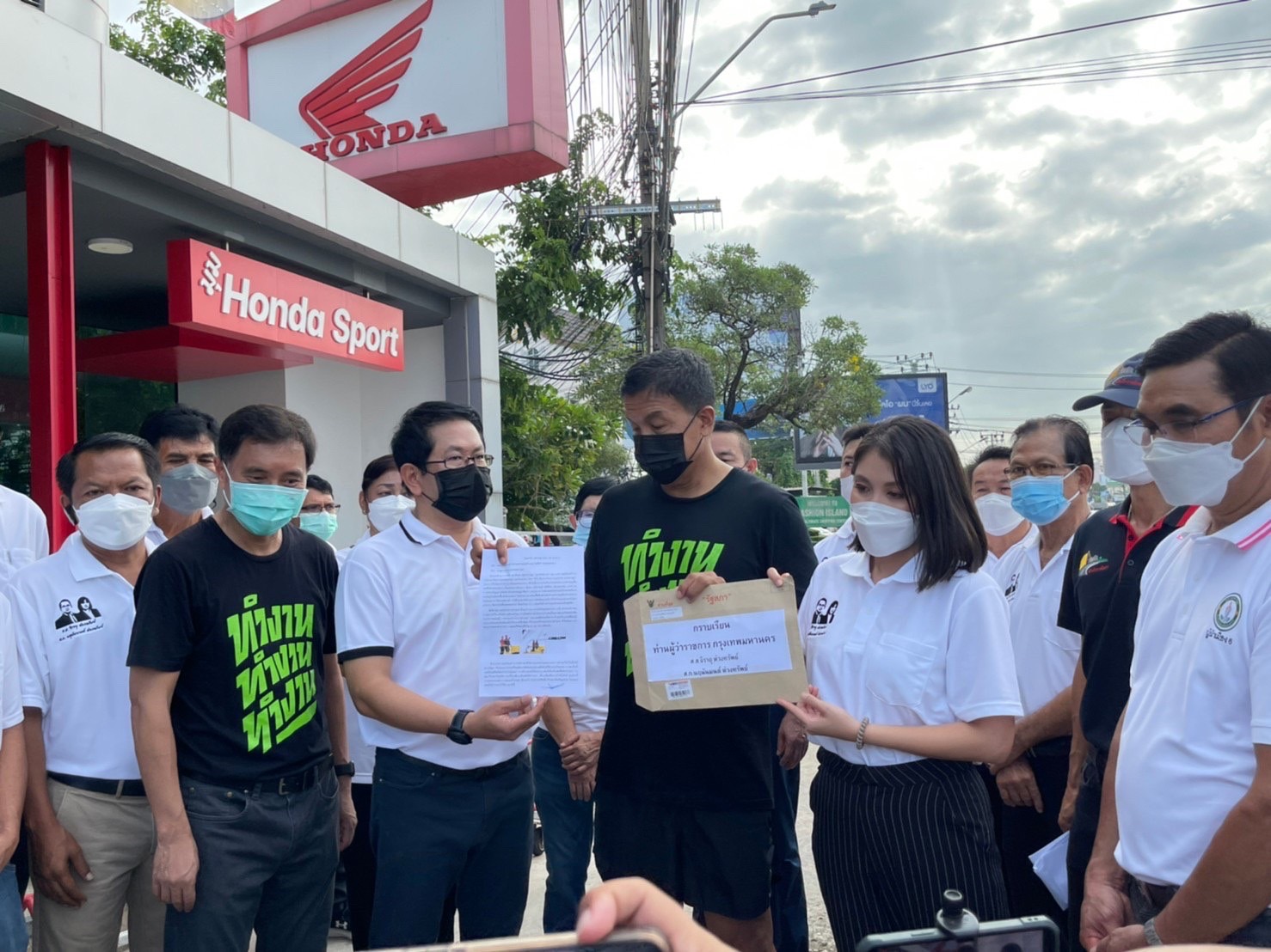 จิรายุ ยื่น 5 ข้อ ชัชชาติ แก้รถติดคลองสามวา อย่าสนใจแต่ กทม.ชั้นใน