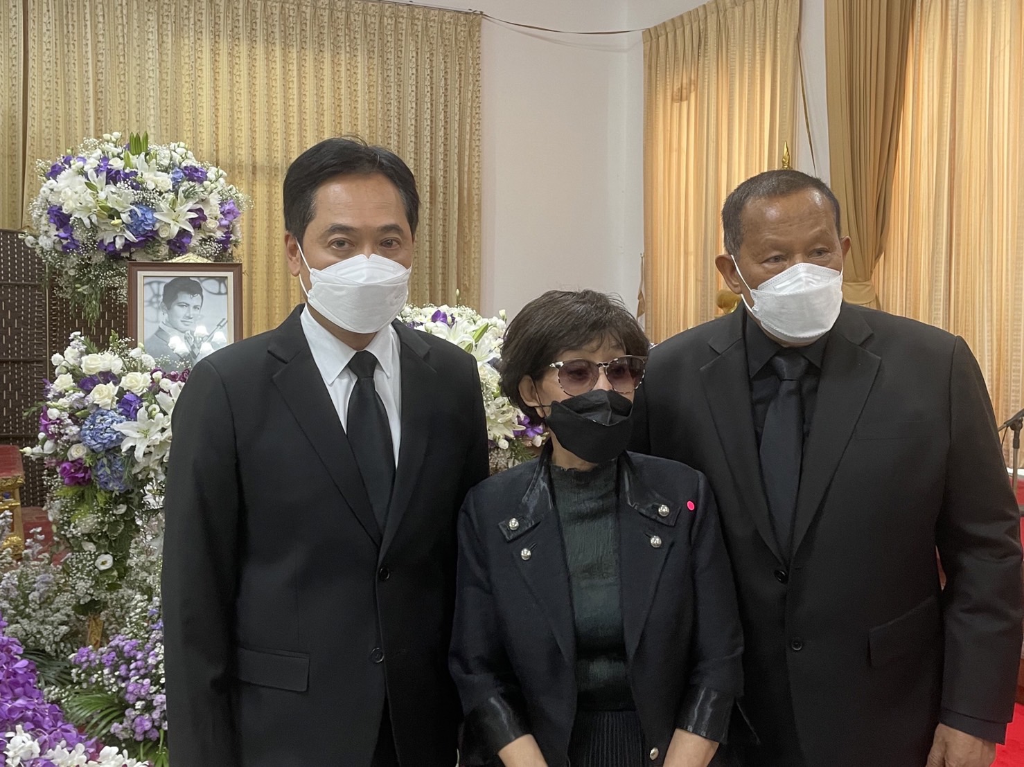 ประยุทธ์ มอบ อนุชา ส่งพวงหรีดแสดงความเสียใจ ครอบครัว “สมบัติ เมทะนี”
