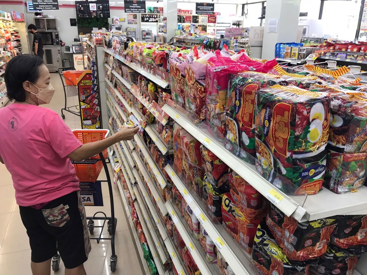 บะหมี่กึ่งสำเร็จรูป ยื่นคำขาดขึ้นราคา 5 ยี่ห้อ ขู่ส่งออกเพิ่มกว่า 35%
