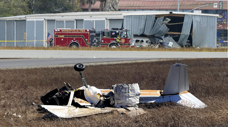 Small Planes Collide-California เครื่องบินสหรัฐชนกัน