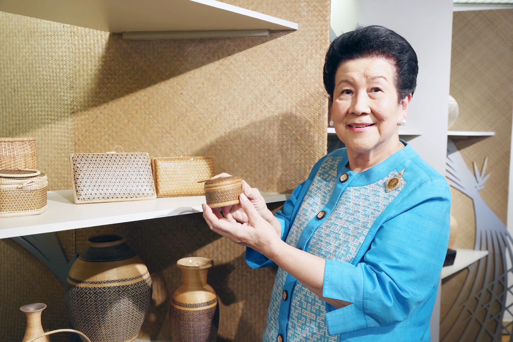 มูลนิธิส่งเสริมศิลปาชีพฯ จัดนิทรรศการ “เพียรสาน…งานศิลป์”