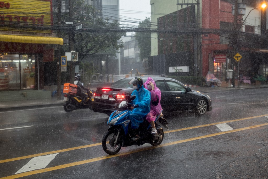 กรมอุตุฯออกประกาศเตือน ฉบับที่ 3 ฝนตกหนักถึงหนักมาก 17 – 21 ก.ย. นี้