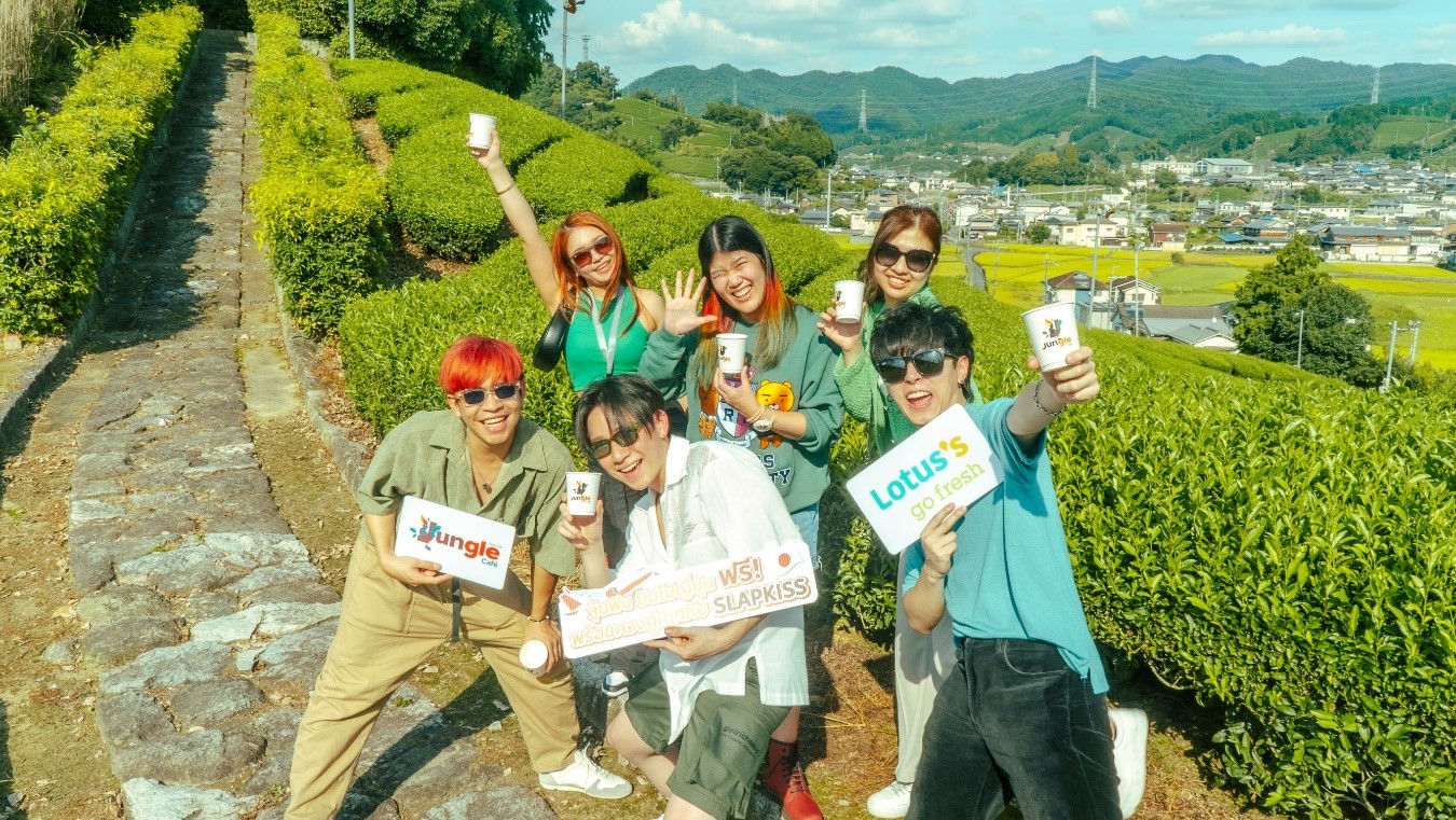 โลตัส ควงคู่วง SLAPKISS พาลูกค้า Jungle Café บิดลัดฟ้าไปญี่ปุ่น