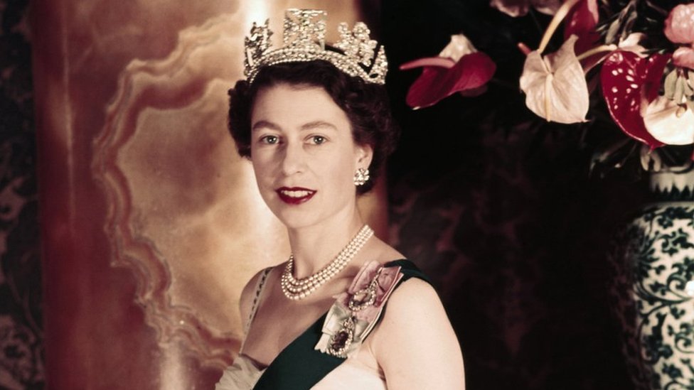 พระราชประวัติ สมเด็จพระราชินีนาถเอลิซาเบธที่สอง แห่งสหราชอาณาจักร