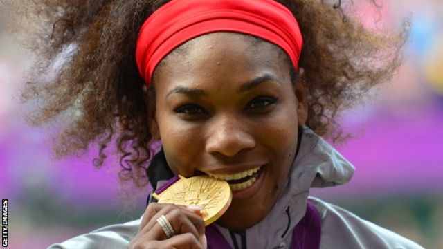 เซเรนา วิลเลียม กัดเหรียญทองในการแข่งขันโอลิมปิก ลอนดอน 2012