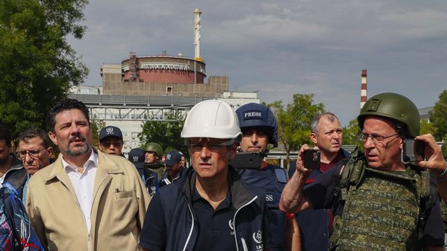 บรรดาผู้เชี่ยวชาญด้านนิวเคลียร์ของสหประชาชาติ เดินทางมาตรวจสอบโรงไฟฟ้านิวเคลียร์ซาปอรีเชียที่รัสเซียยึดครองอยู่ เป็นครั้งแรกเมื่อสัปดาห์ที่แล้ว