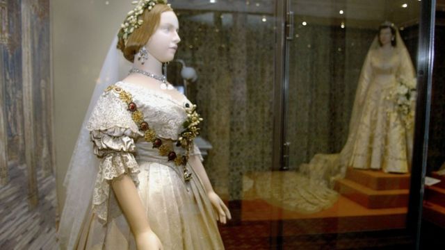 สมเด็จพระราชินีนาถวิกตอเรีย ทรงทำให้ชุดแต่งงานสีขาวได้รับความนิยม