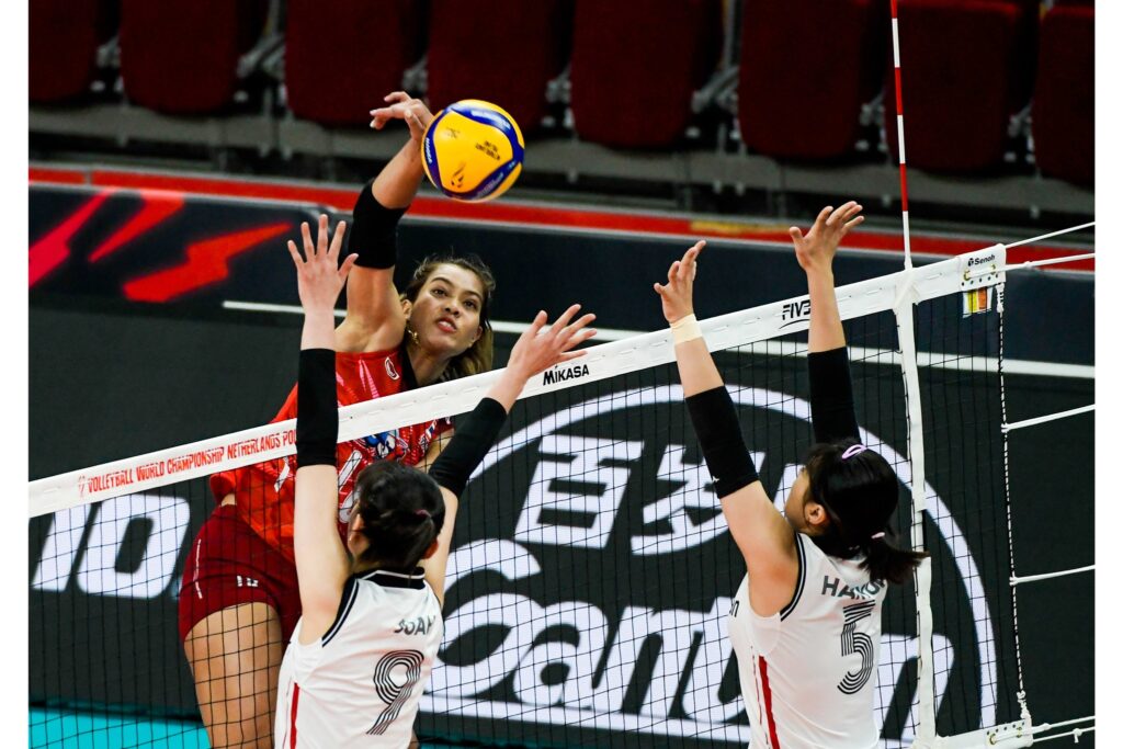 นักตบสาวไทย ชนะ เกาหลีใต้ 3-0 เซต