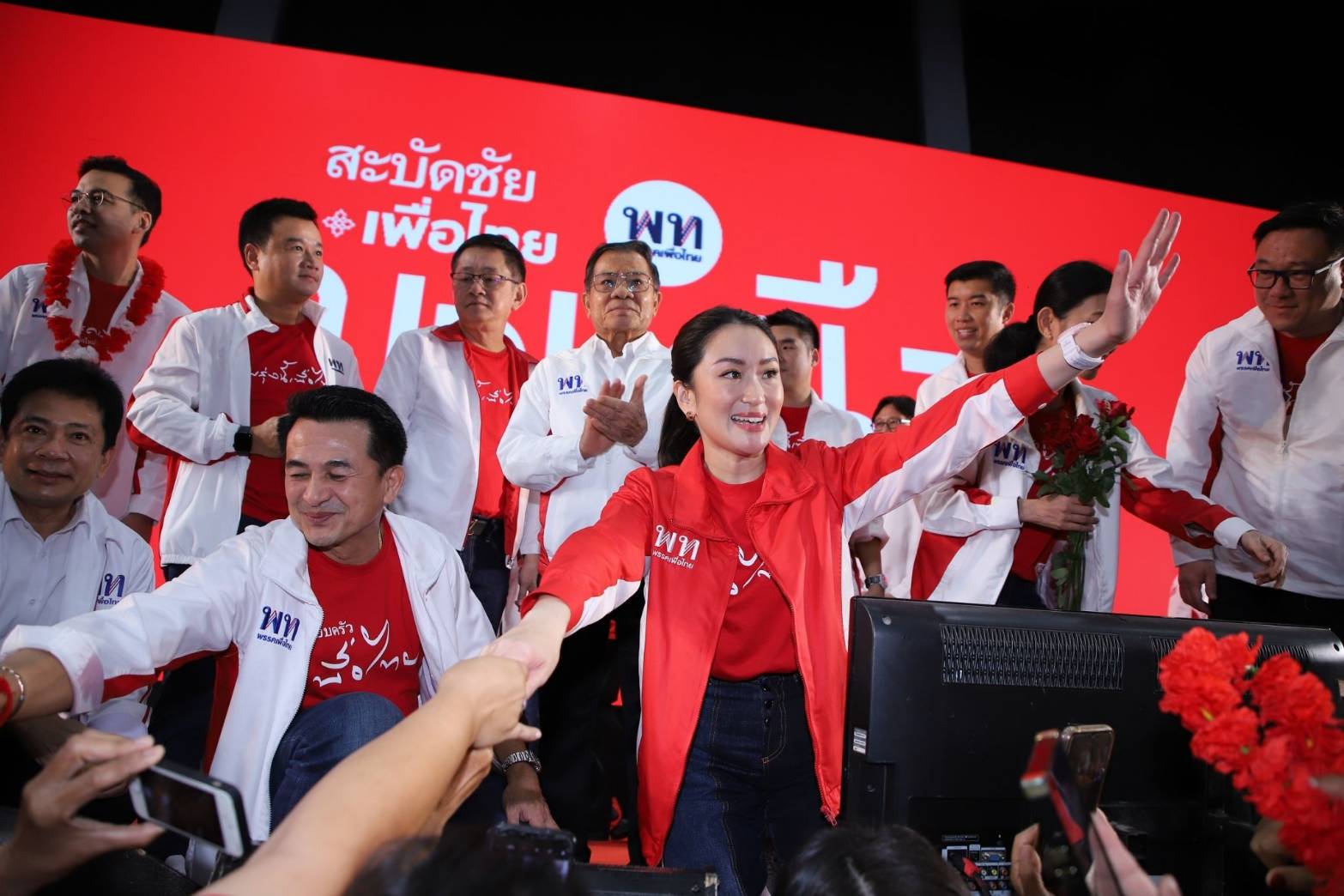 เพื่อไทย พับแผนอีเวนต์อุ๊งอิ๊ง ผวากฎเหล็ก กกต.จำคุกตัดสิทธิเลือกตั้ง