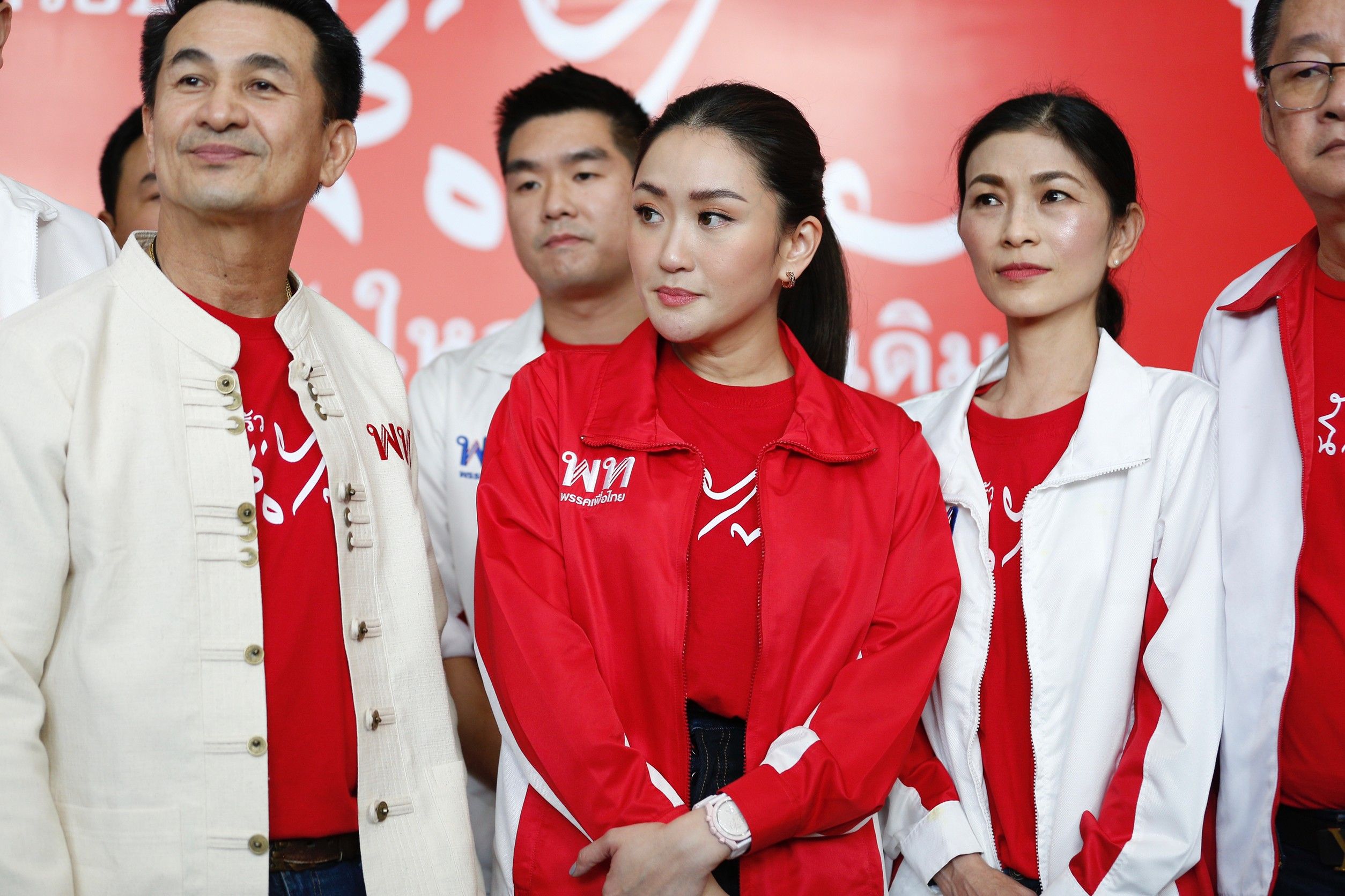 แพทองธาร ยัน คุณหญิงอ้อ มาเหนือ ไม่เล่นการเมืองแน่นอน