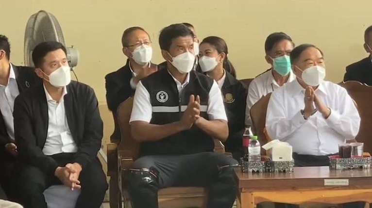 ประวิตร ควง ชัชชาติ ลุยน้ำท่วมเขตมีนบุรี-หนองจอก