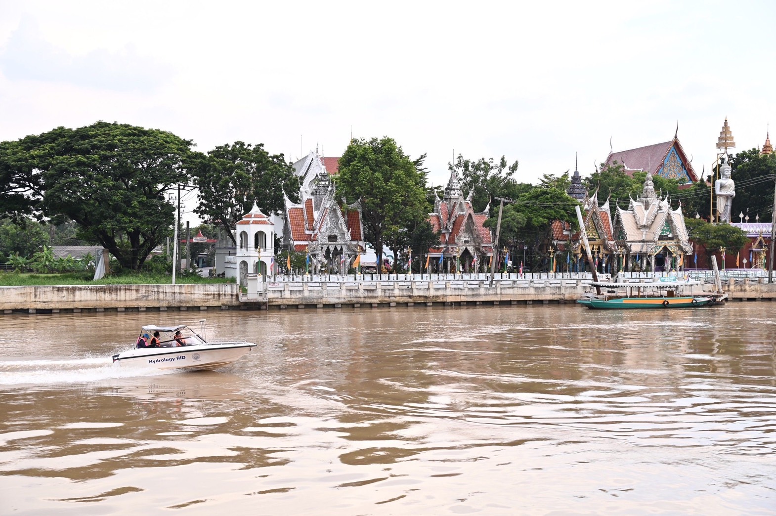 เฉลิมชัย มั่นใจน้ำไม่ท่วมซ้ำรอยปี’54 อธิบดีกรมชลฯ ยันไม่มีน้ำการเมือง