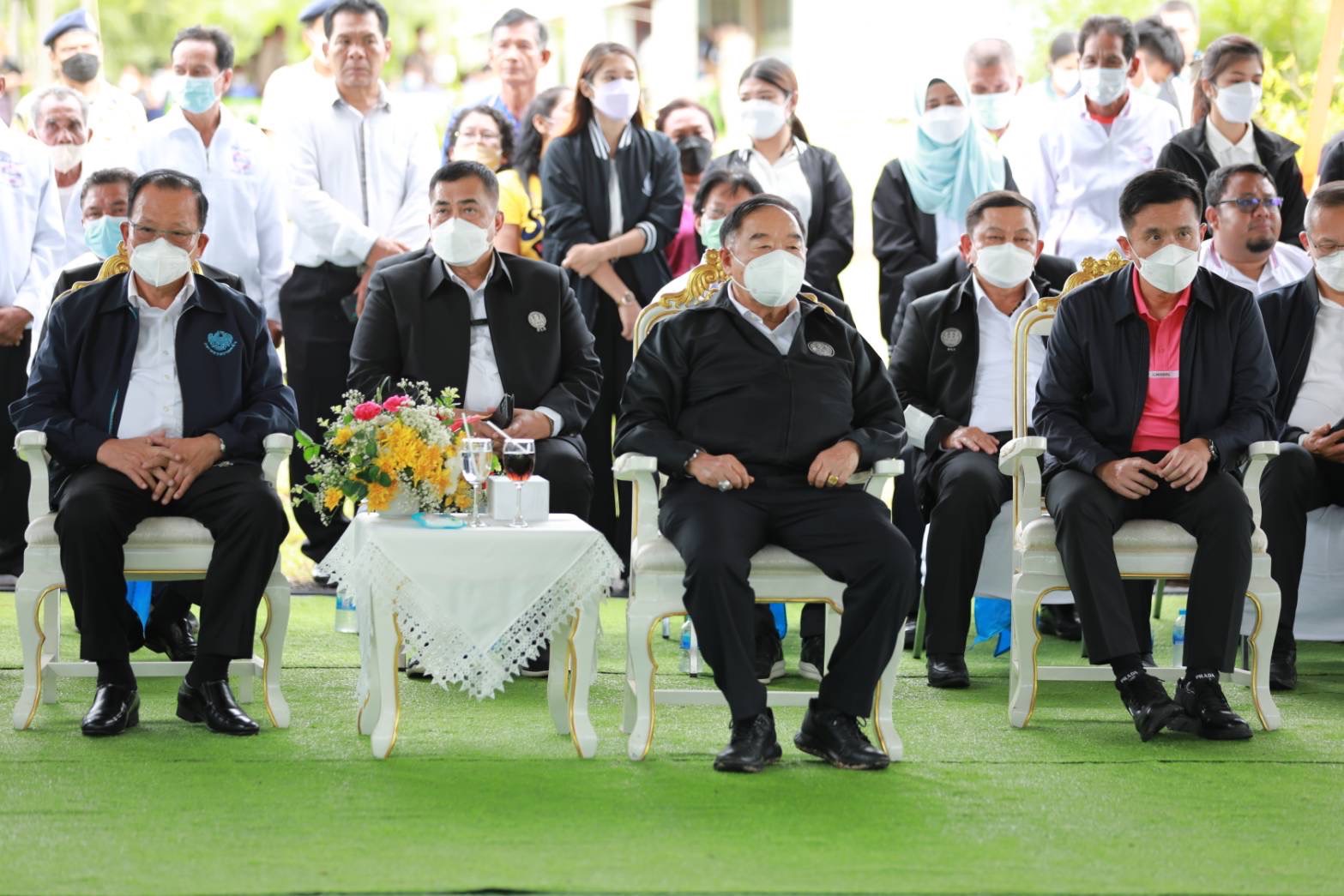 “ประวิตร” ลงพื้นที่ จ.กระบี่ สั่งเข้มวางแผนแก้ปัญหาน้ำระยะยาว