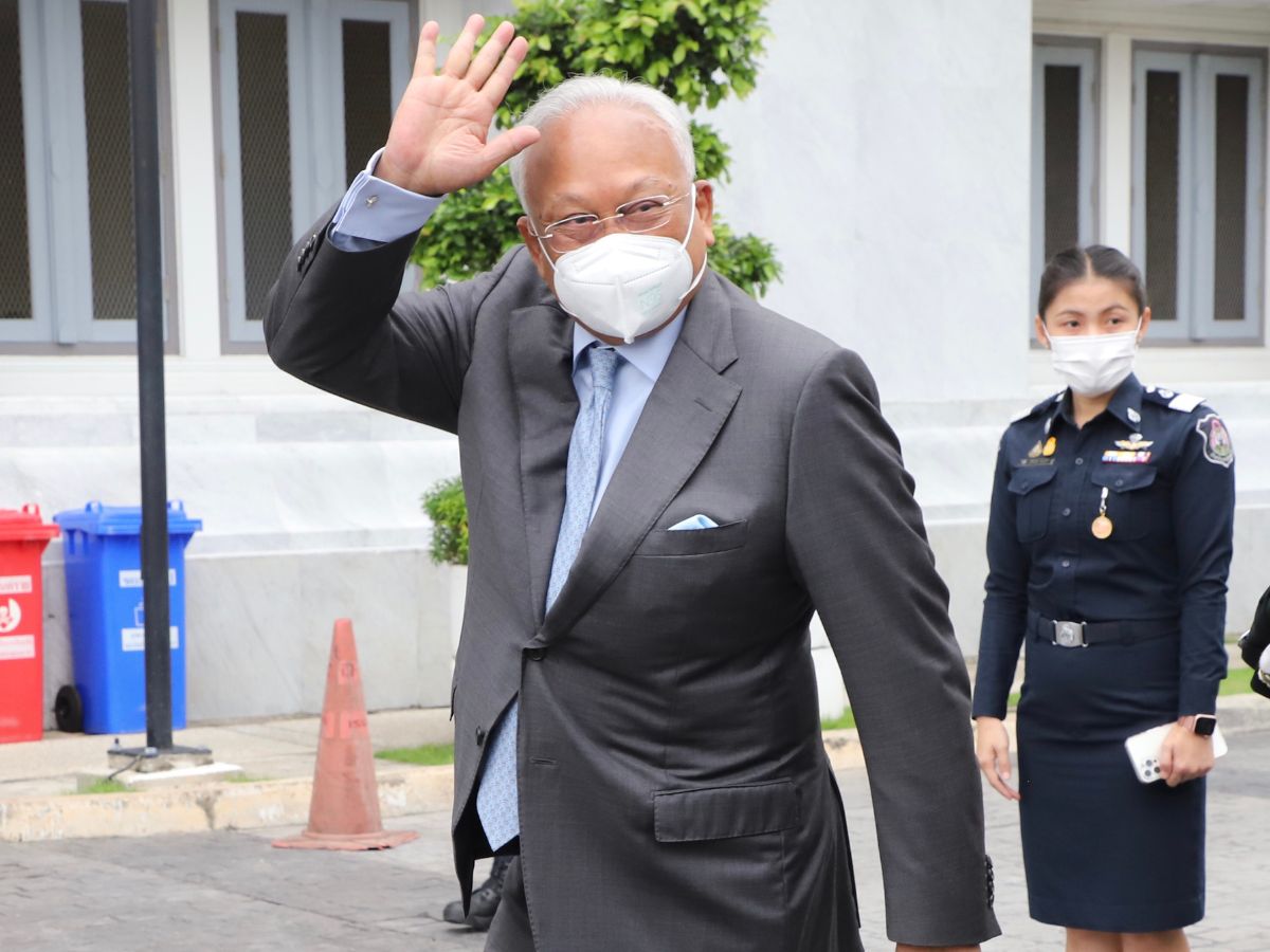 สุเทพ เข้ารับฟังคำพิพากษา คดีทุจริตประมูลโรงพัก 396 แห่ง