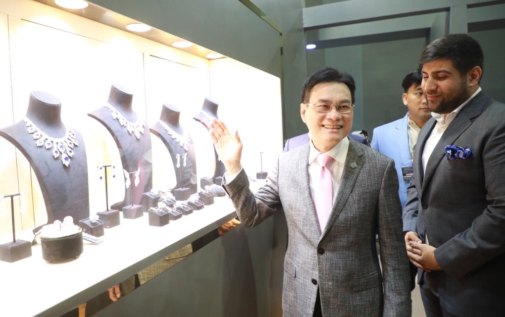 บางกอกเจมส์ จัดเต็มรูปแบบ คาดยอดขาย 5 วัน 3,000 ล้านบาท