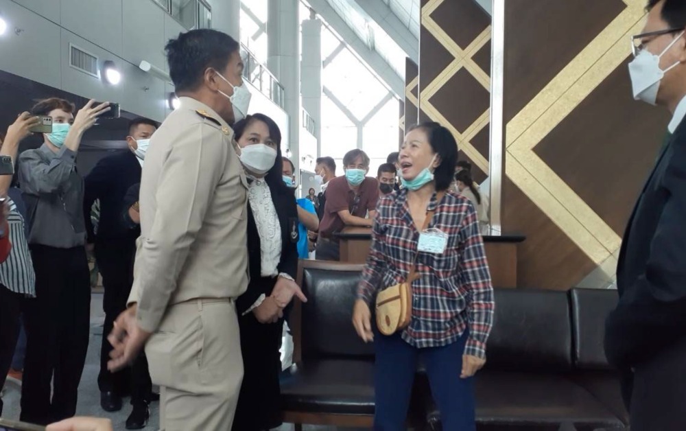ผู้เสียหายกรณีตกท่อ ร้องผู้ว่าฯ กทม. หลัง 4 ปีไม่ได้รับความเป็นธรรม