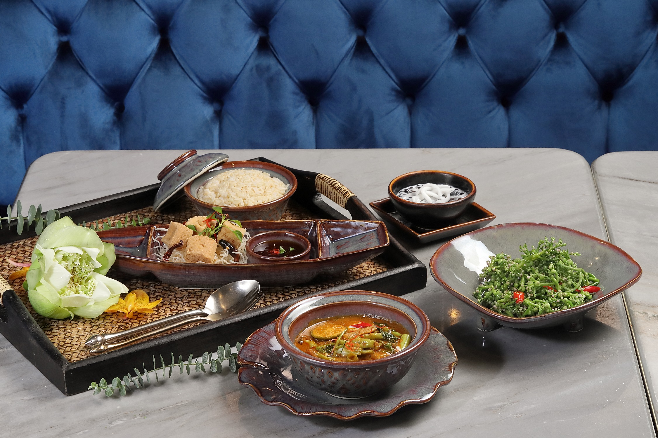 อาหารเจ ร้านอาหารไทยทองหล่อ