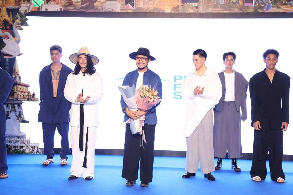 เมืองสุขสยาม และไอคอนสยาม ร่วมกับ การท่องเที่ยวแห่งประเทศไทย (ททท.) พร้อมด้วยธนาคารกสิกรไทย