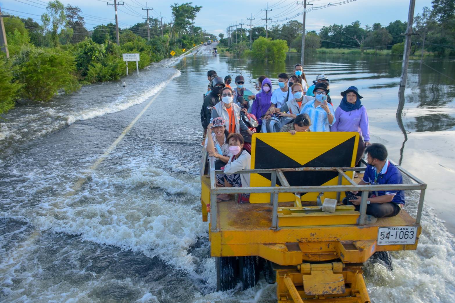 กรมทางหลวงเร่งดูแลน้ำท่วม 23 จังหวัด พบน้ำท่วมหนักสัญจรไม่ได้ 29 จุด 