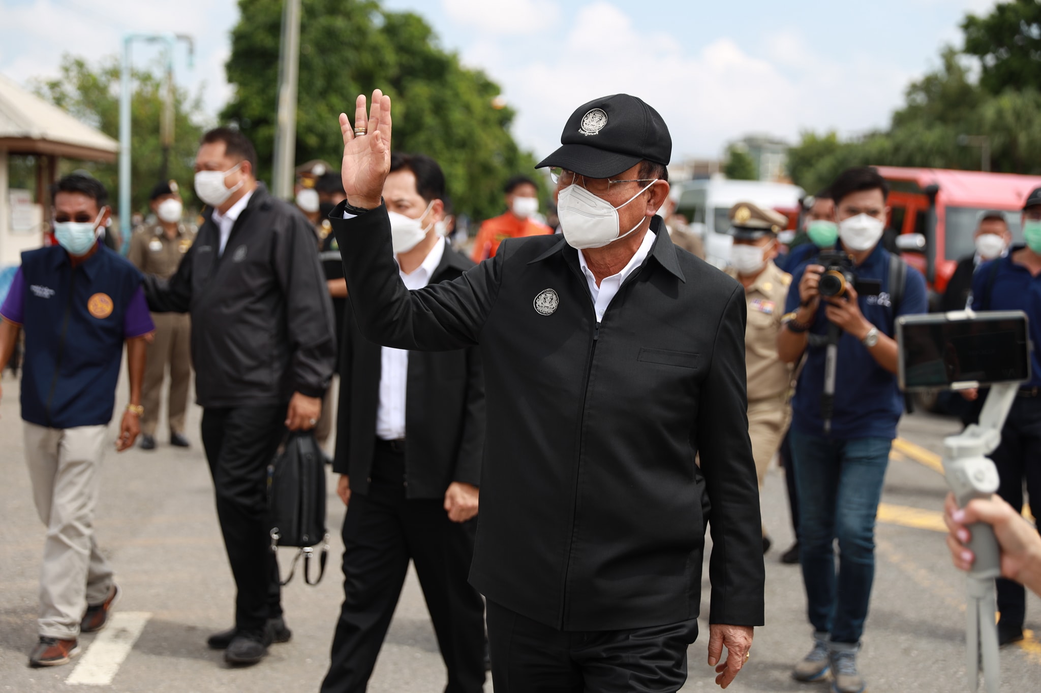 ประยุทธ์ ลงพื้นที่ขอนแก่นแก้น้ำท่วม ชาวบ้านร้องหนักสุดในรอบ 5 ปี