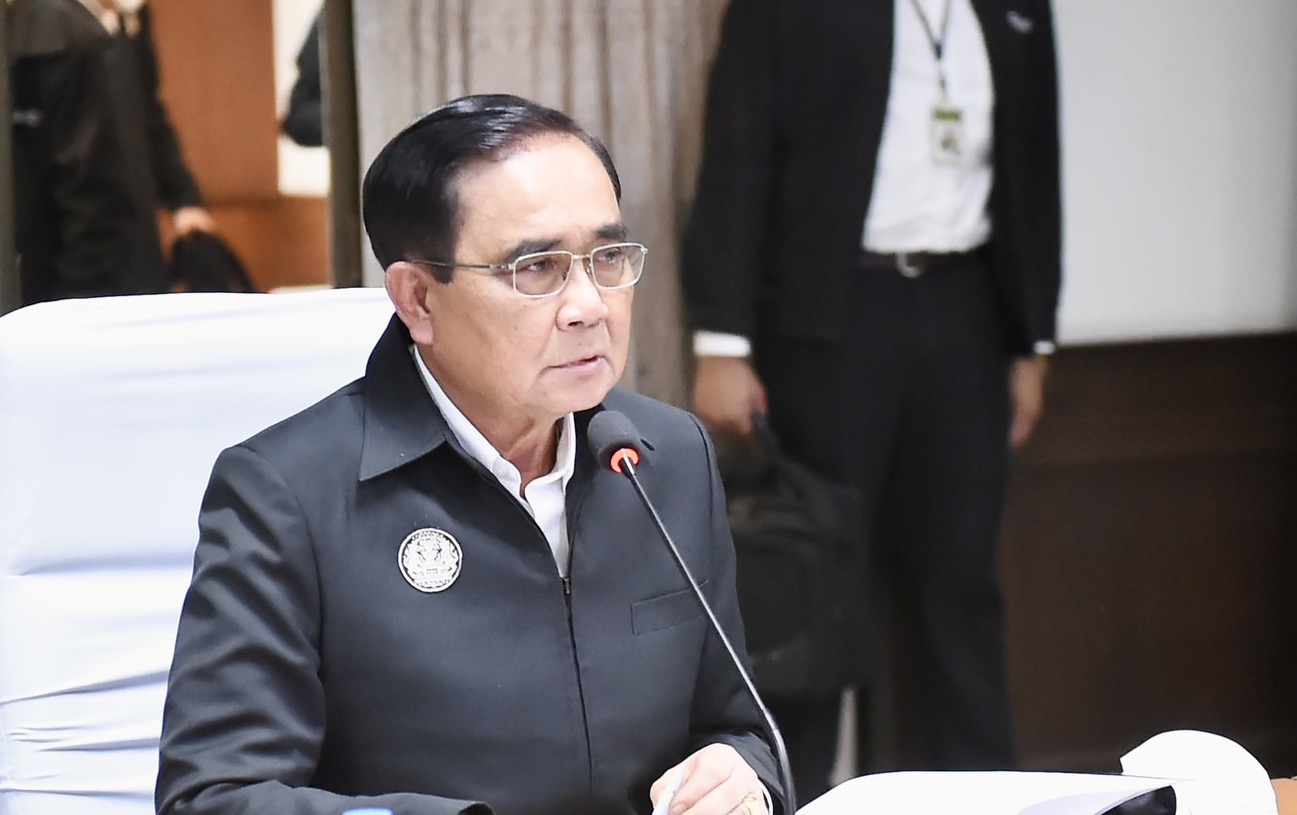 ประยุทธ์ สั่งลดธงครึ่งเสา 1 วัน ไว้อาลัยเหตุกราดยิงศูนย์เด็กเล็ก