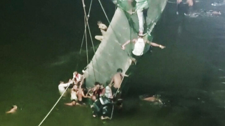 Suspension bridge collapses in Morbi