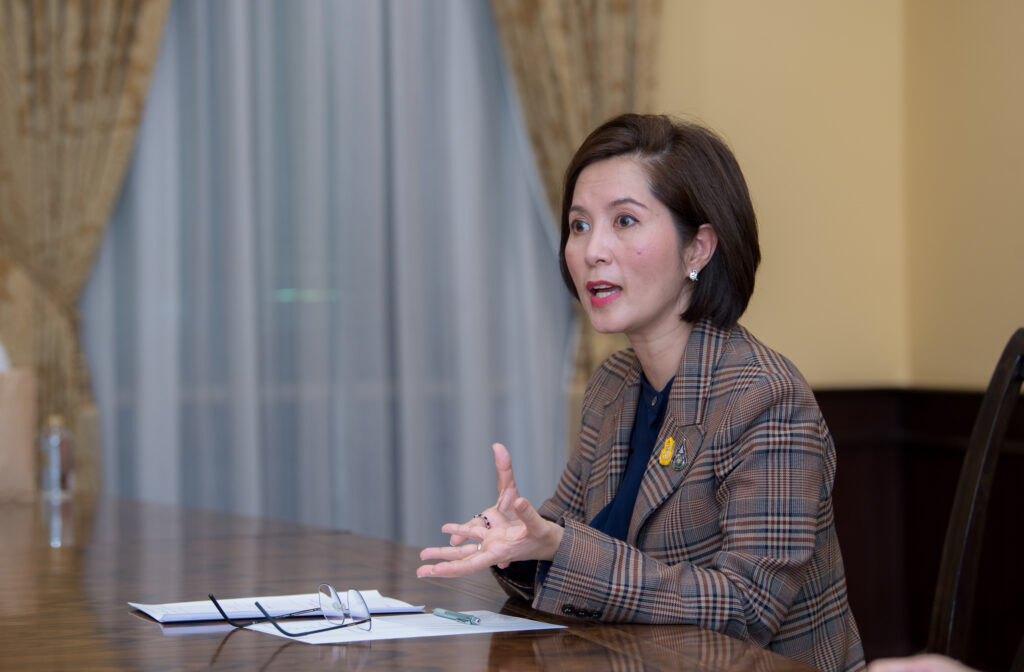 นางสาวตรีนุช เทียนทอง