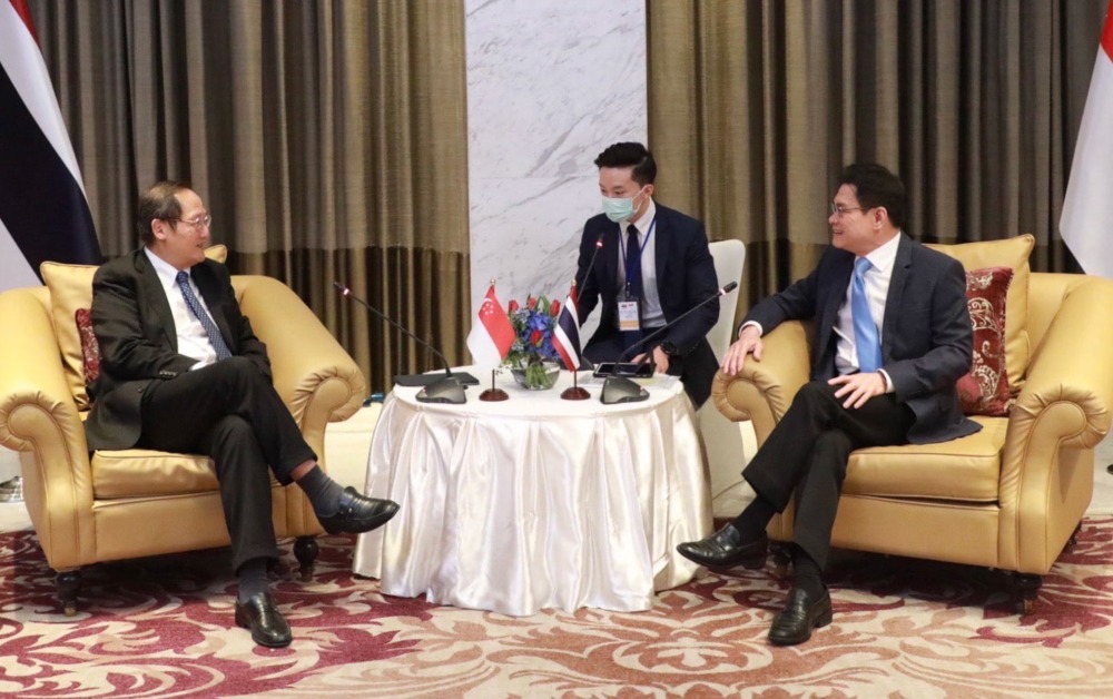 จุรินทร์ จีบสิงคโปร์ลงทุนอีอีซี พร้อมตั้งทีมศึกษาโอกาสลงทุนท่าเรือสำราญ