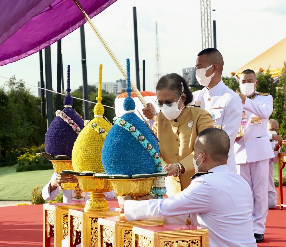 กรมสมเด็จพระเทพ พระบรมราชานุสาวรีย์ รัชกาลที่ 9