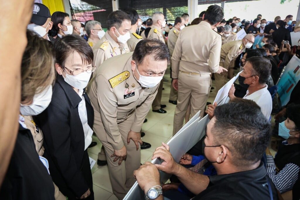 รัฐบาลเยียวยาช่วยครอบครัวผู้สูญเสีย เหตุกราดยิงหนองบัวลำภู