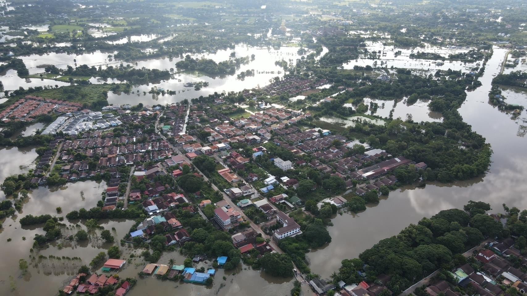 มหาสารคาม เตือนประชาชนริมแม่น้ำชี เตรียมอพยพ ขนของขึ้นที่สูง