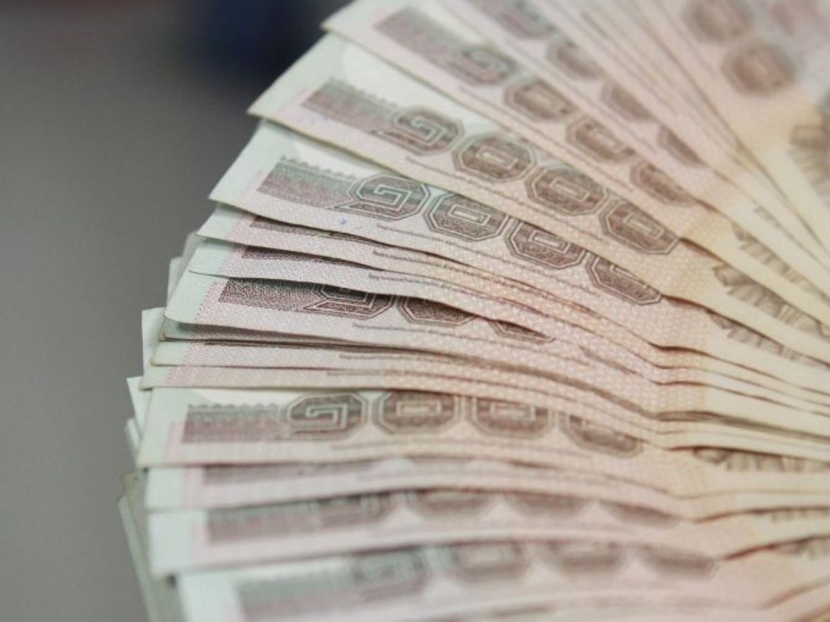 เงินบาทอ่อนค่าทะลุ 38.19 บาท/ดอลลาร์อีกรอบ