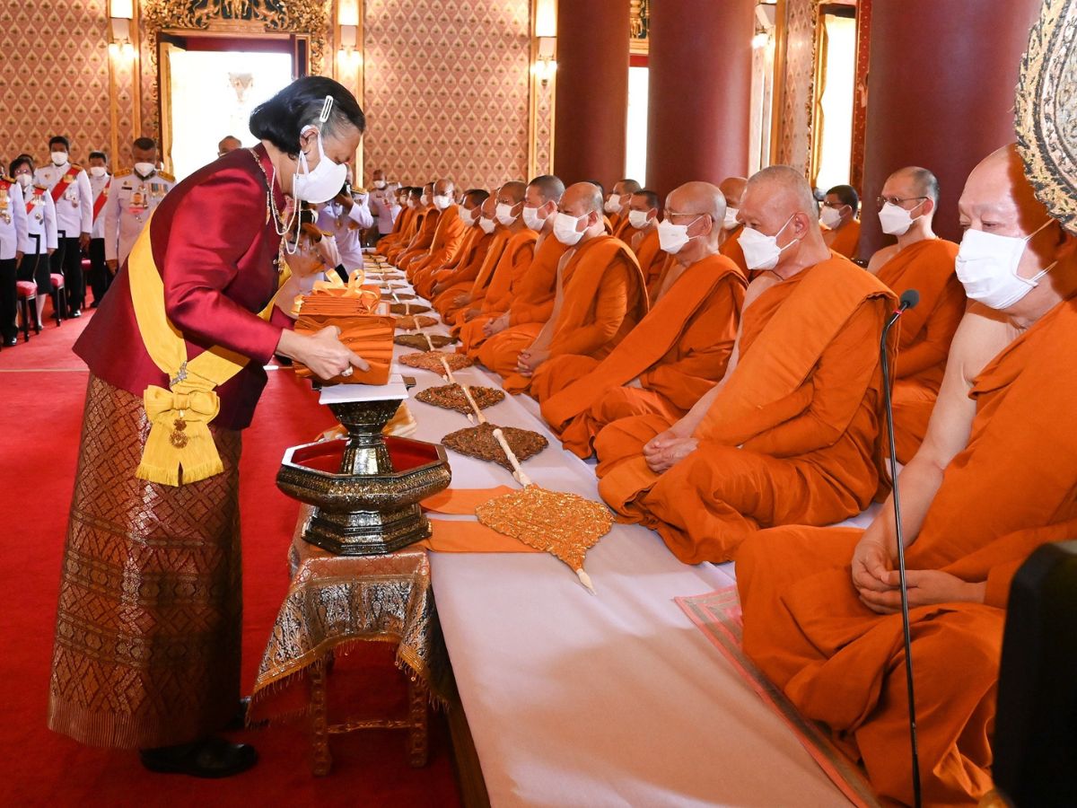 กรมสมเด็จพระเทพฯ เสด็จฯถวายผ้าพระกฐิน วัดเทพศิรินทราวาส และวัดราชโอรสาราม