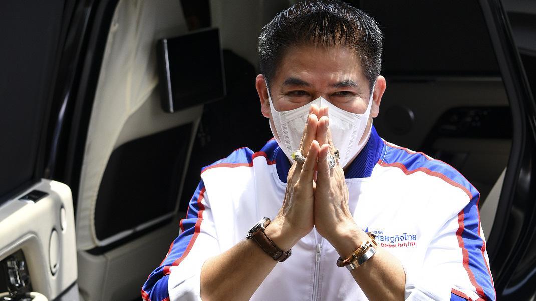 พรรคเศรษฐกิจไทย : เงื่อนไข “ซบเพื่อไทย” กับ “มือที่หายไป” ของ ร.อ. ธรรมนัส