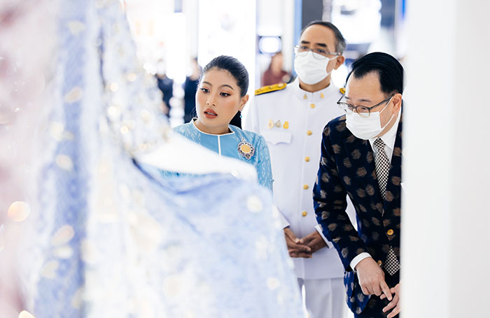เปิดตำนาน อนุรักษ์ผ้าไทย ภูมิปัญญาไทยก้าวไกลทั่วโลก
