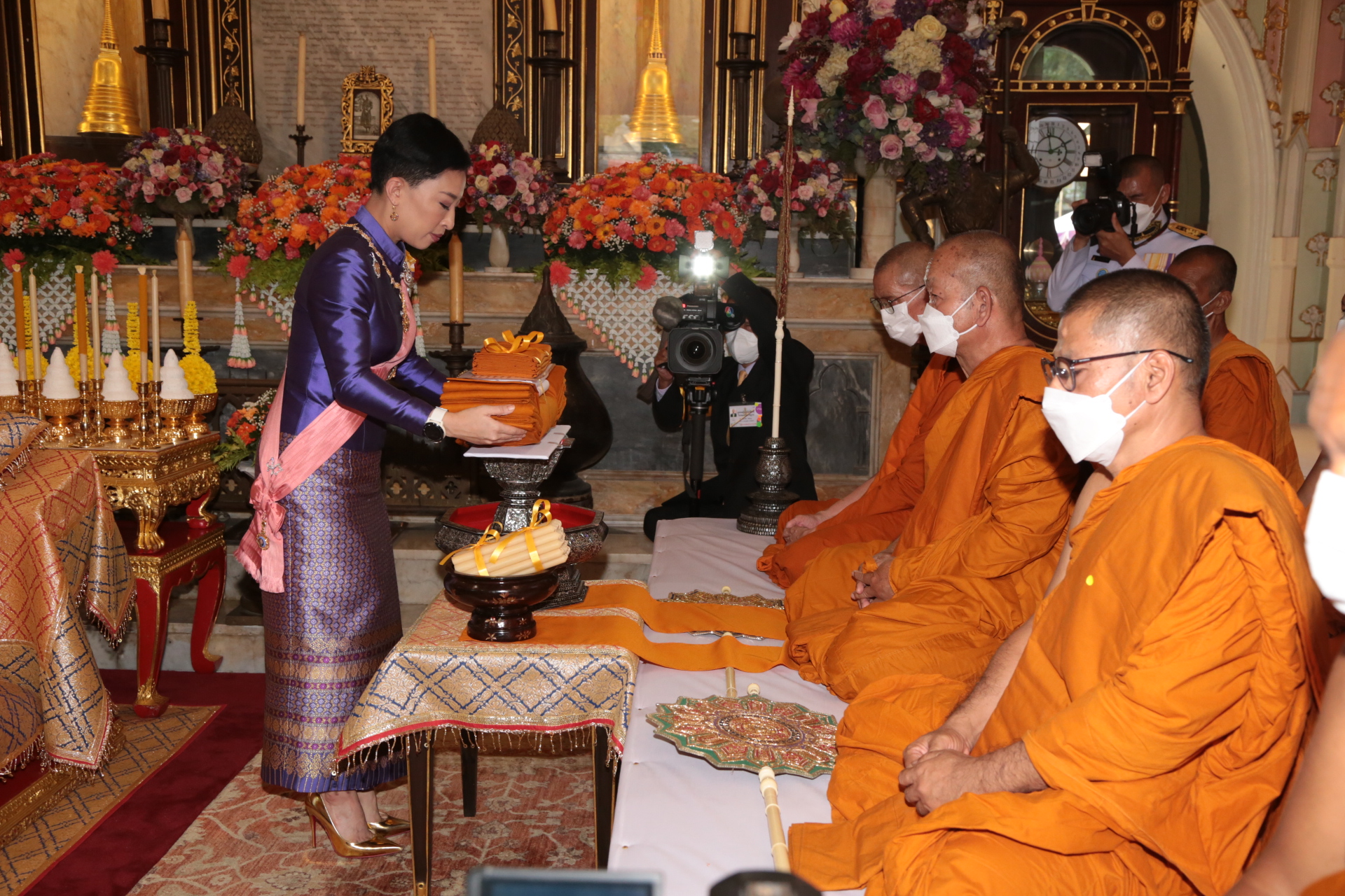 โปรดเกล้าฯ เจ้าฟ้าพัชรกิติยาภา เสด็จฯถวายผ้าพระกฐิน วัดนิเวศธรรมประวัติ