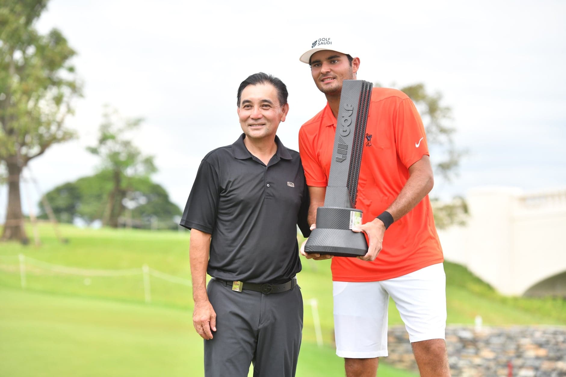 สารัชถ์ ยินดีนักกอล์ฟสเปนวัย 22 โลเปซ-ชาคาร์รา คว้าแชมป์ LIV Golf 