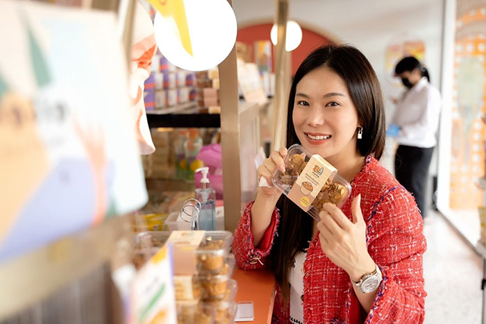 เสาวนีย์ ผไทวณิชย์